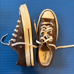 Converse Brown Sneakers new with box
